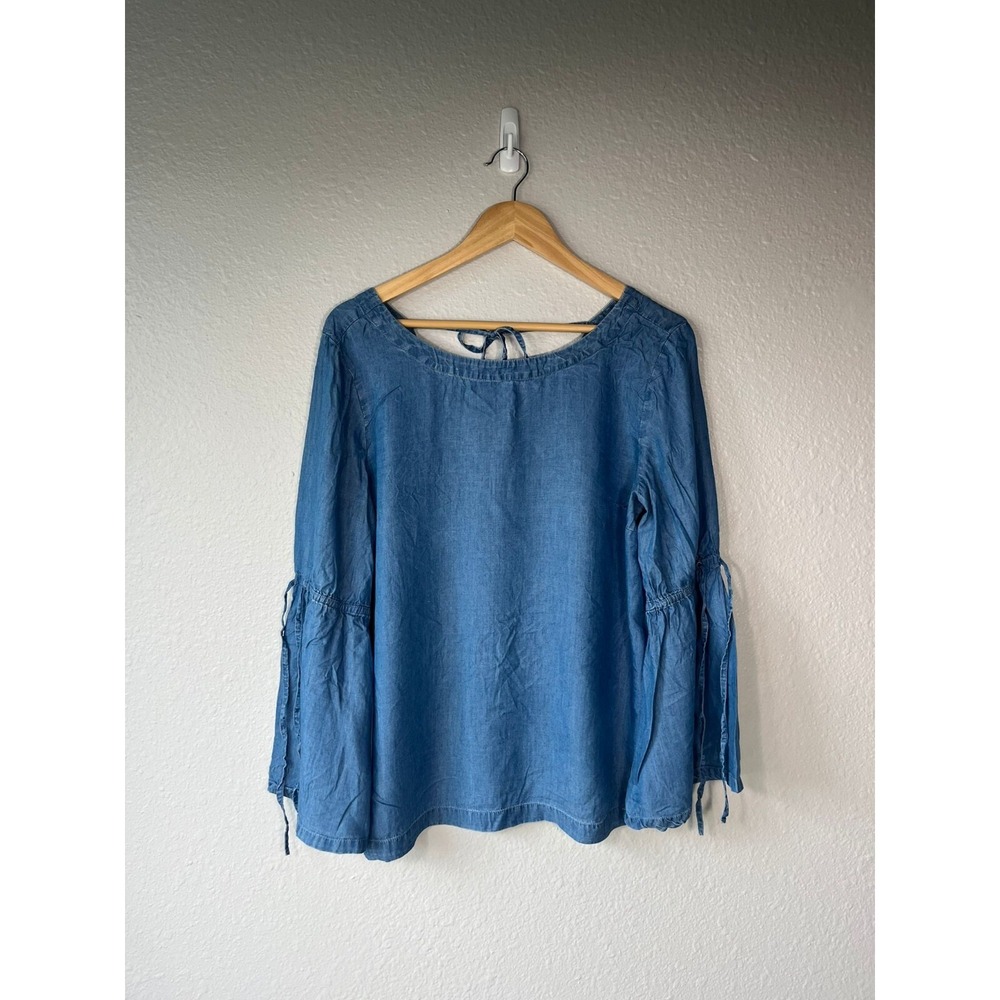 Ann Taylor Loft Chambray Blue Denim 3/4 Bell Sleeve Top Blouse Size Medium N42